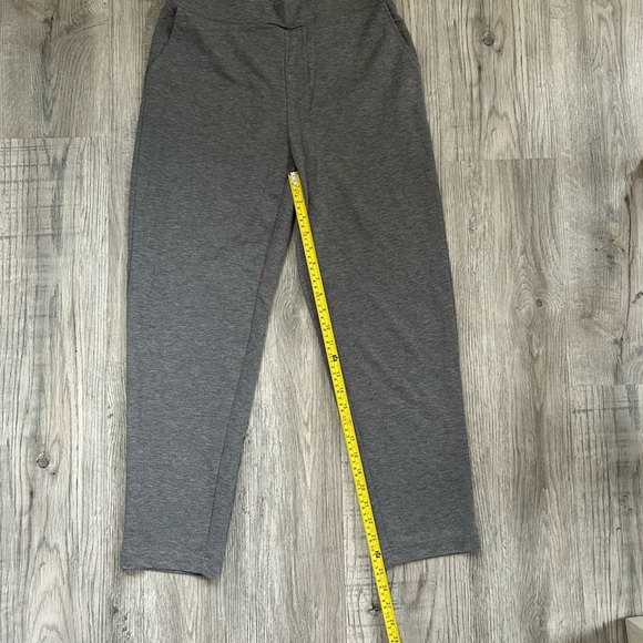 Banana Republic Heather Gray Ankle Length Trousers Sz 10 - Picture 4 of 9